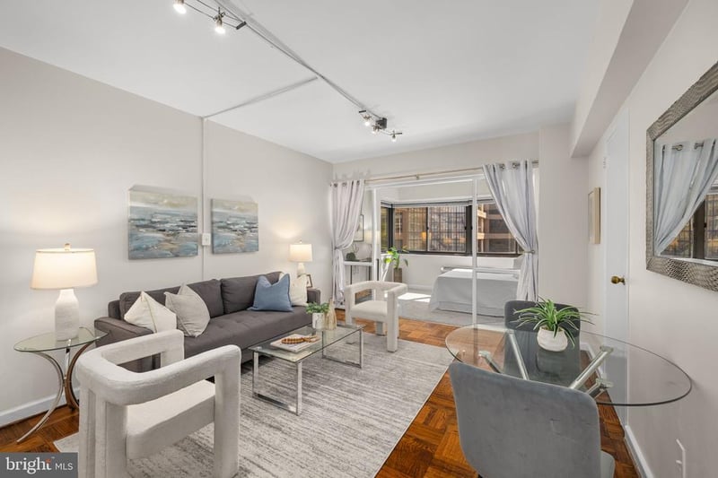 2141 I St NW #402, Washington, DC 20037