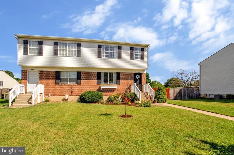 842 Turf Valley Dr, Pasadena, MD 21122