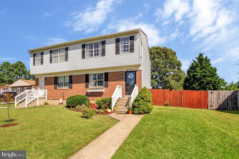 842 Turf Valley Dr, Pasadena, MD 21122