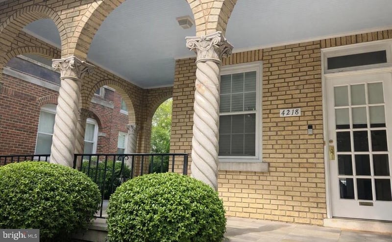 4218 38th St NW, Washington, DC 20016