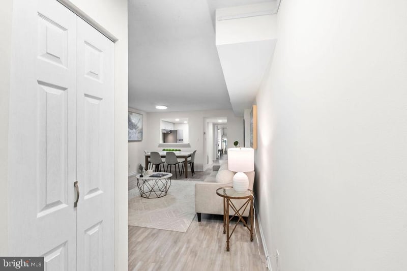 1951 Sagewood Ln #16, Reston, VA 20191