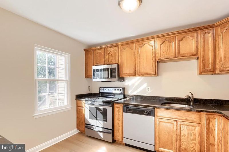 907 Spry Harbour, Pasadena, MD 21122