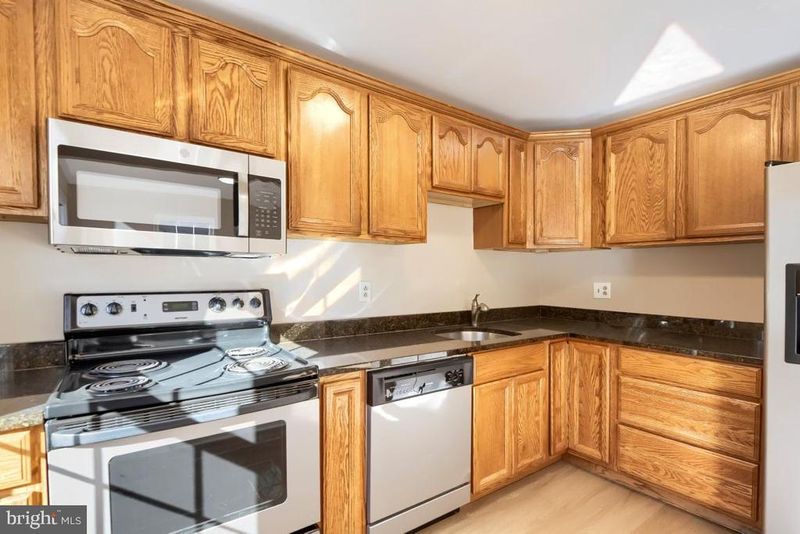 907 Spry Harbour, Pasadena, MD 21122