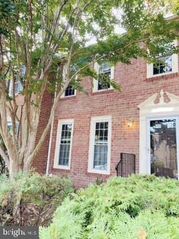 10443 Red Granite Ter, Oakton, VA 22124