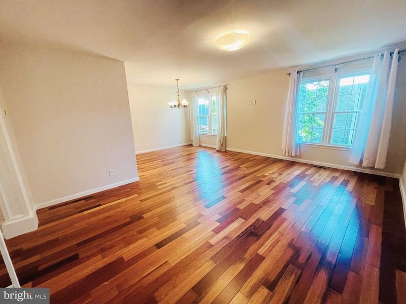 10443 Red Granite Ter, Oakton, VA 22124