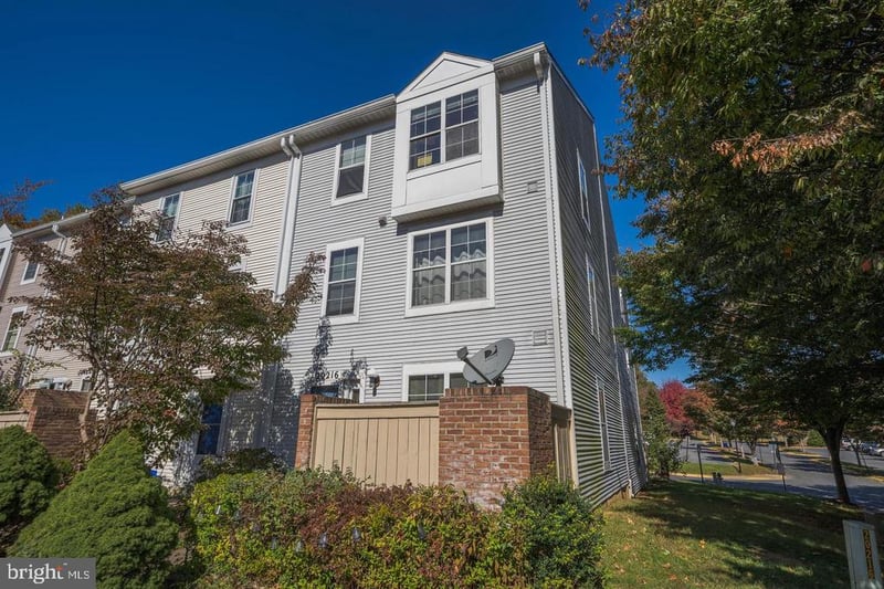20216 Harbor Tree, Montgomery Village, MD 20886