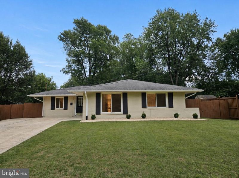 416 Virginia Ave, Herndon, VA 20170