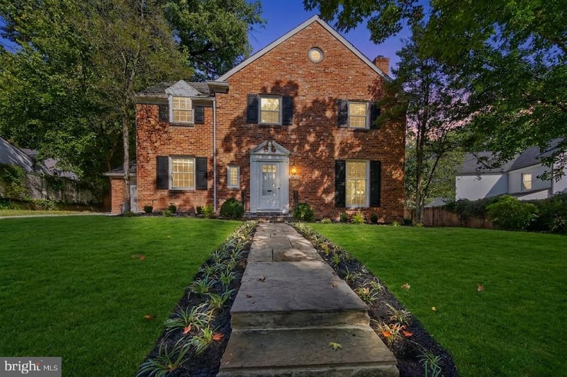 3803 Leland St, Chevy Chase, MD 20815