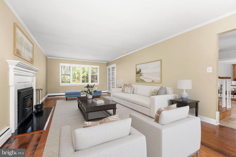 7851 Midday Ln, Alexandria, VA 22306