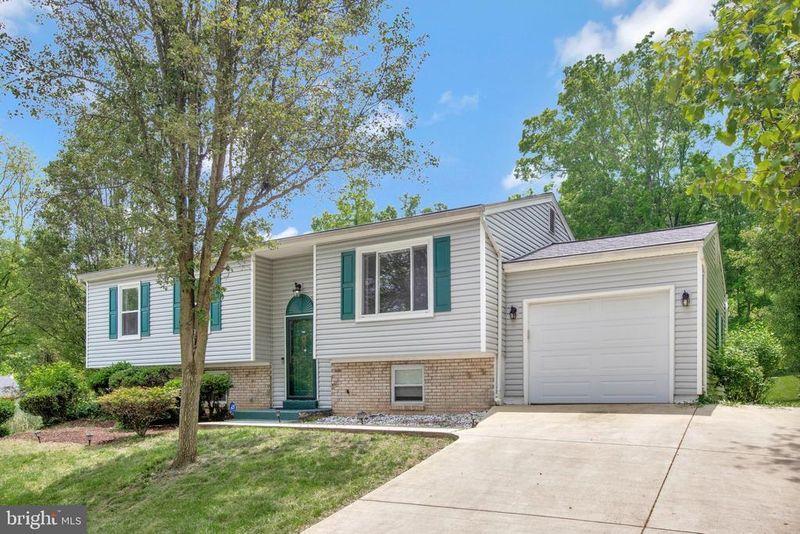 9201 Branchview Dr, Fort Washington, MD 20744