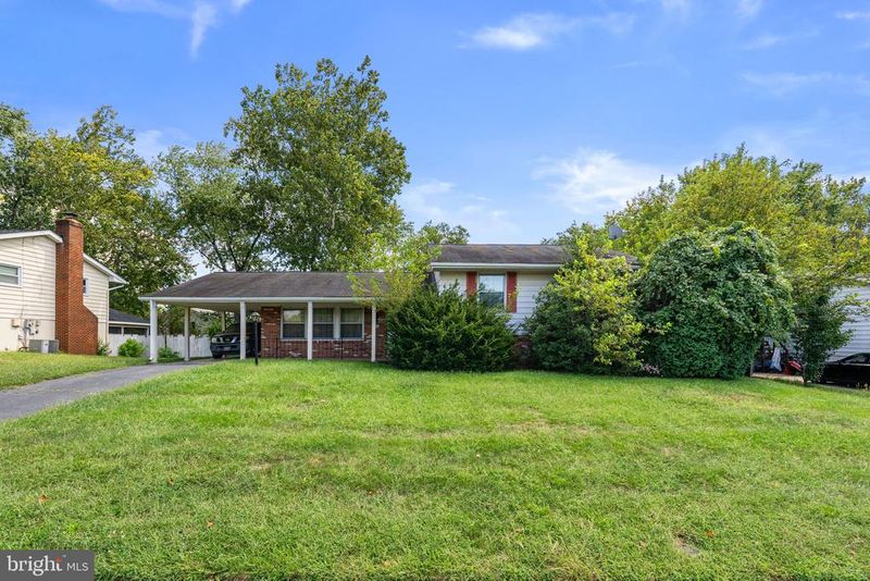 1706 N Sterling Blvd, Sterling, VA 20164