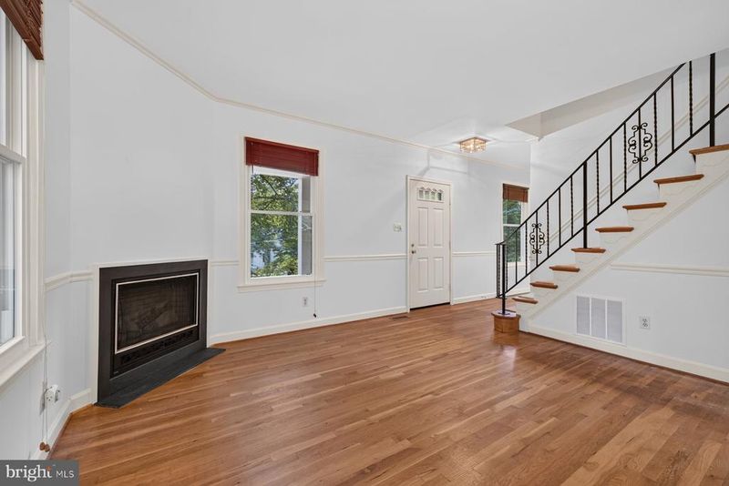 2813 Beechbank Rd, Silver Spring, MD 20910