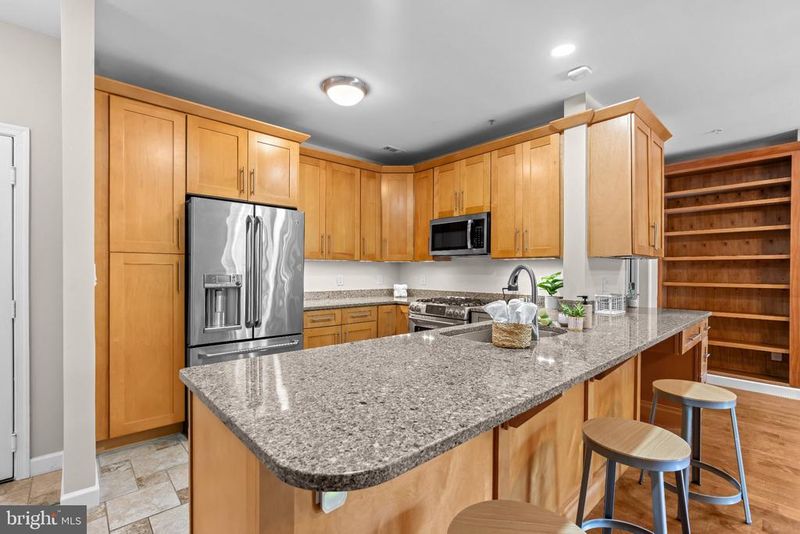 1701 Lake Shore Crest Dr #21, Reston, VA 20190