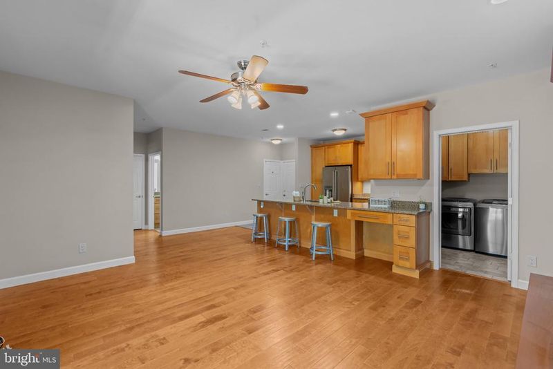 1701 Lake Shore Crest Dr #21, Reston, VA 20190