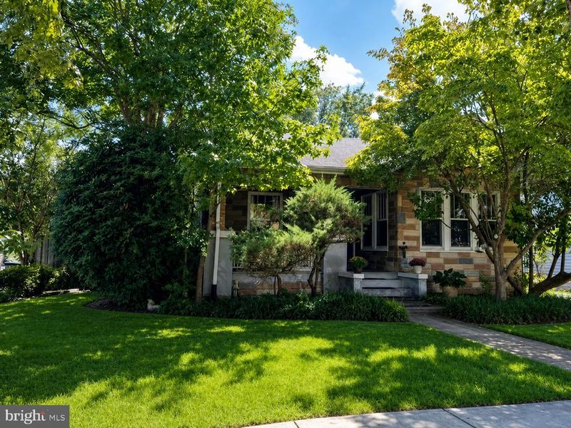 35 E Walnut St, Alexandria, VA 22301