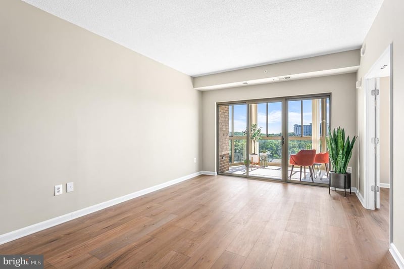 19375 Cypress Ridge Ter #702, Leesburg, VA 20176
