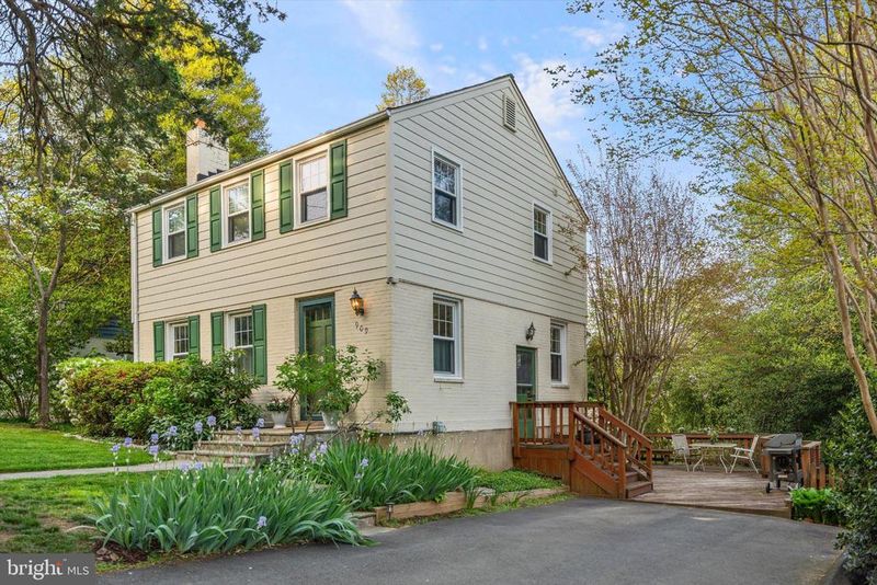 909 N Madison St, Arlington, VA 22205