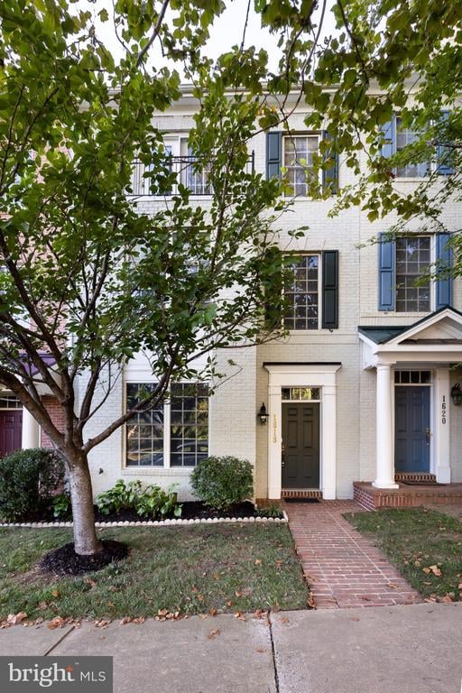 1618 Piccard Dr, Rockville, MD 20850