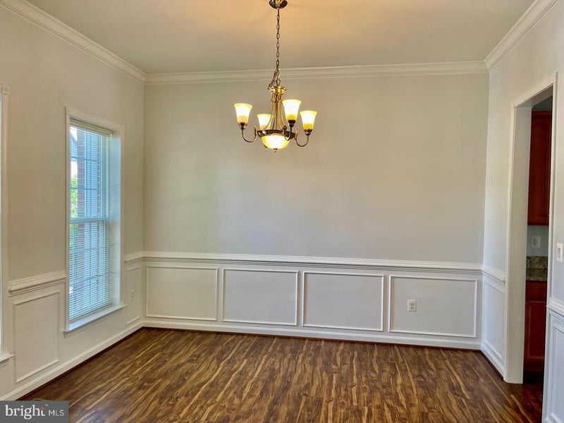 2405 Cypress Green Ln, Herndon, VA 20171