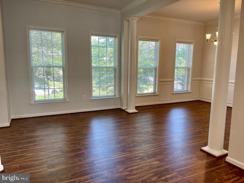 2405 Cypress Green Ln, Herndon, VA 20171