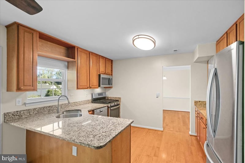 5730 Rocksbury Ln, Woodbridge, VA 22193