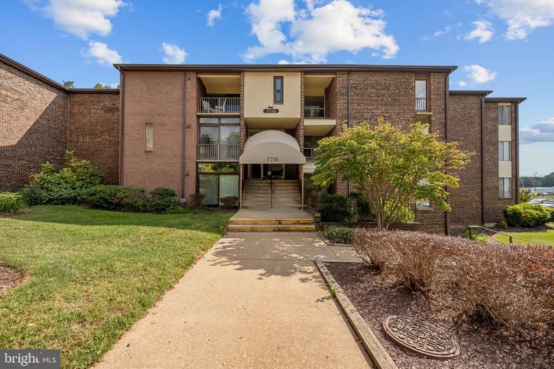 7716 Hanover Pw #304, Greenbelt, MD 20770