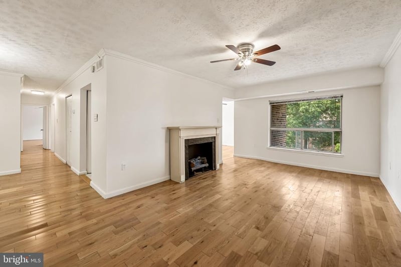 7716 Hanover Pw #304, Greenbelt, MD 20770