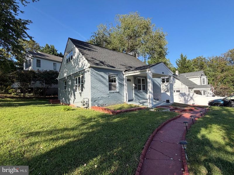 7124 Quincy Ave, Falls Church, VA 22042