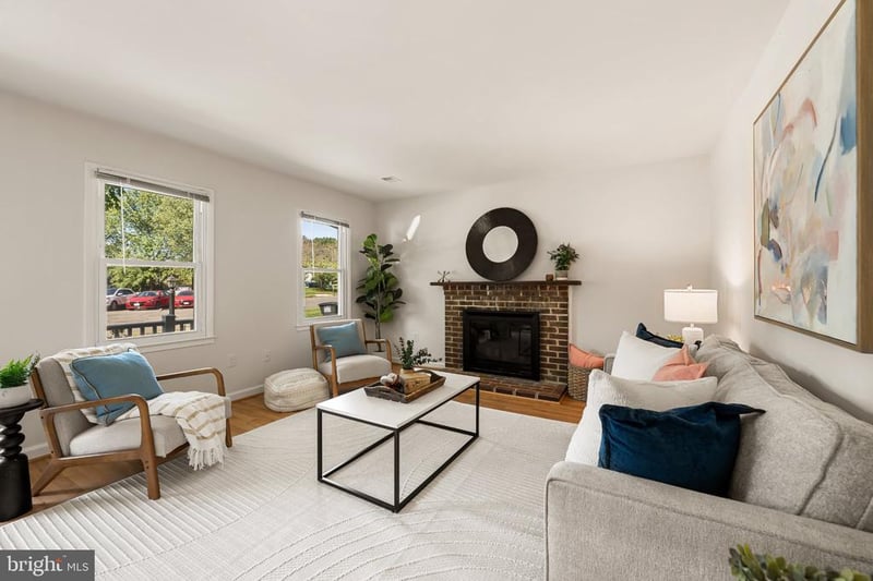 5277 Miles Ct, Woodbridge, VA 22193