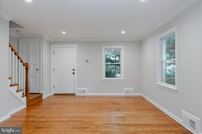 5933 Williamsburg Rd, Alexandria, VA 22303