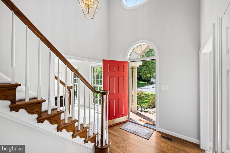 8609 Woodland Heights Ct, Alexandria, VA 22309