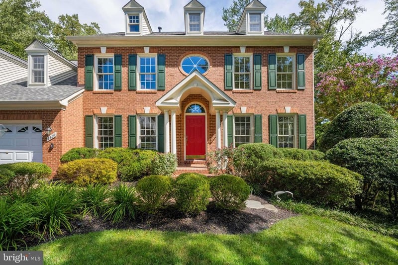 8609 Woodland Heights Ct, Alexandria, VA 22309