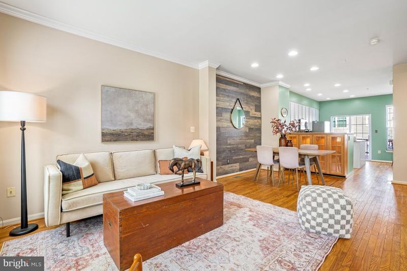 5313 Chieftain Cir, Alexandria, VA 22312