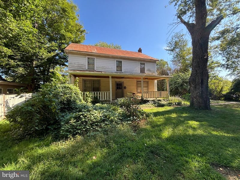 7353 Magarity Rd, Falls Church, VA 22043