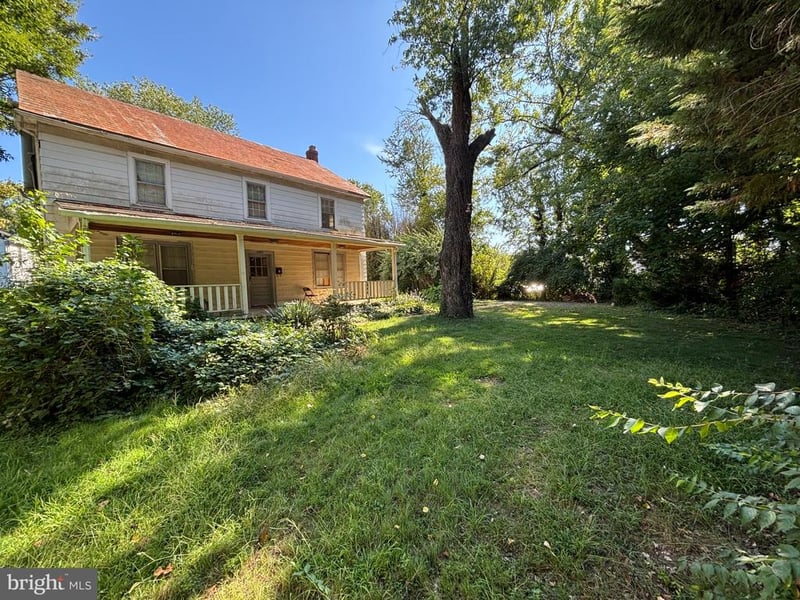 7353 Magarity Rd, Falls Church, VA 22043