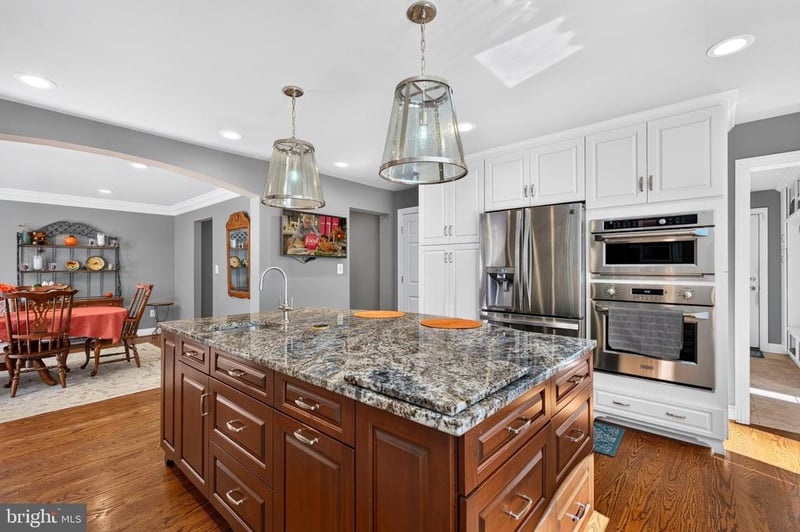 13713 Barberry Way, Sykesville, MD 21784