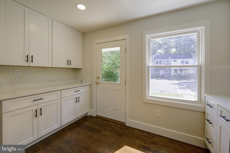53 Ridge Rd, Greenbelt, MD 20770