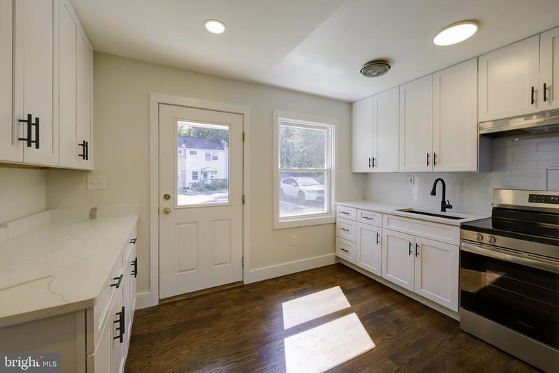 53 Ridge Rd, Greenbelt, MD 20770