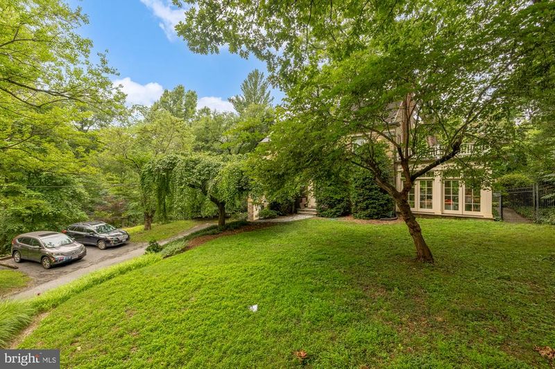 5310 27th St NW, Washington, DC 20015