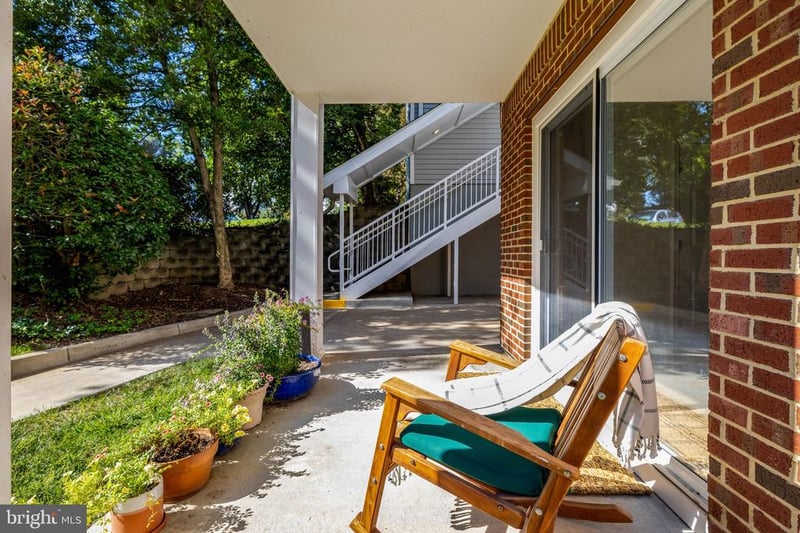 3179 Summit Square Dr #A4, Oakton, VA 22124