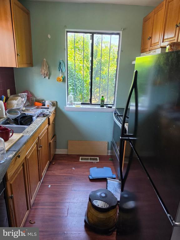1110 Barnaby Ter SE, Washington, DC 20032
