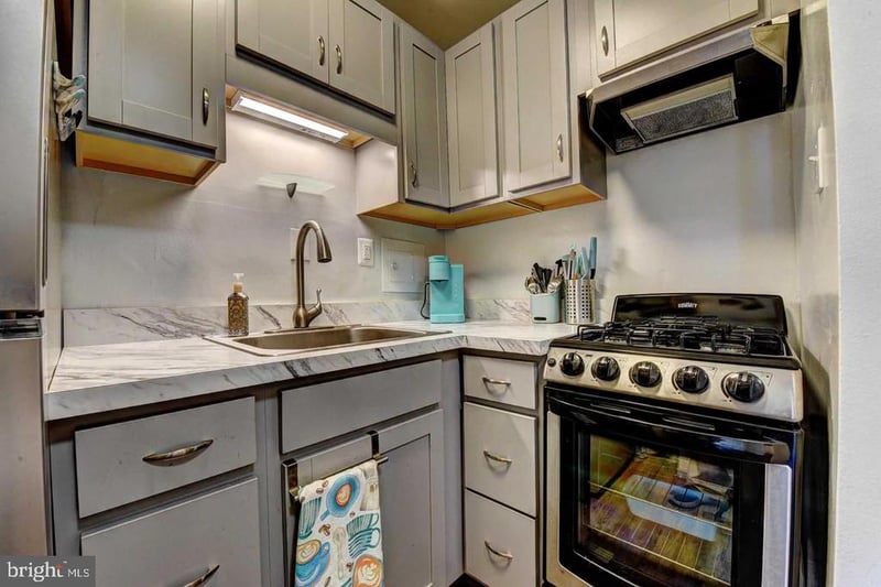 801 N Pitt St #307, Alexandria, VA 22314