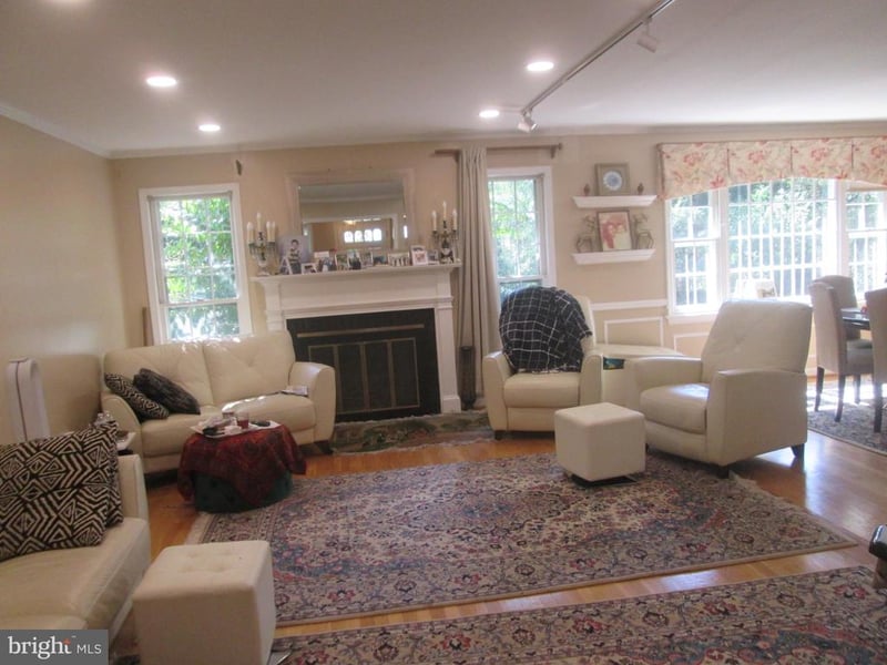 14 Cherbourg Ct, Potomac, MD 20854