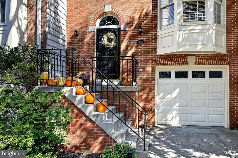 8006 Trevor Pl, Vienna, VA 22182