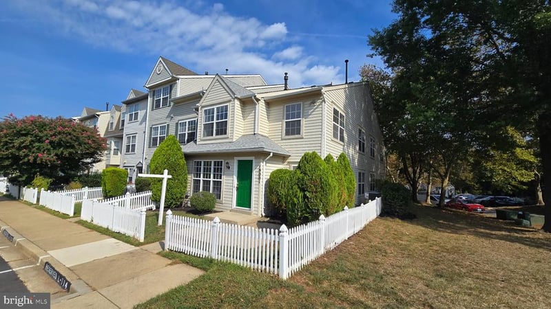 19001 Lark Song Ter, Germantown, MD 20874