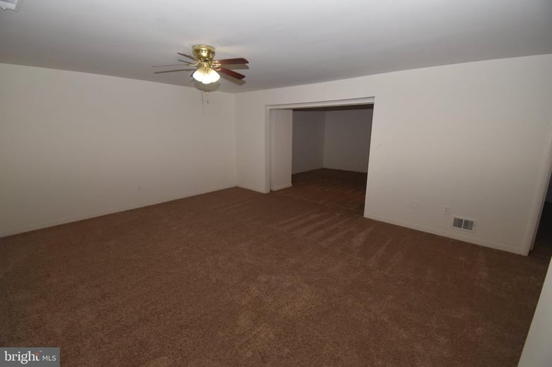 1436 Greenmont, Reston, VA 20190