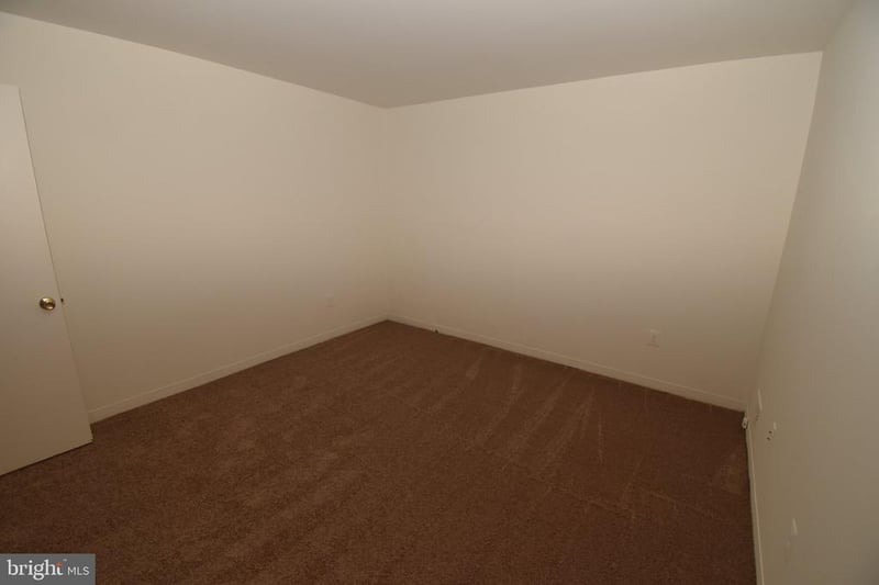 1436 Greenmont, Reston, VA 20190