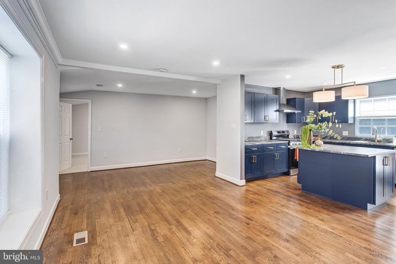 9703 Fairmont Ave, Manassas, VA 20109