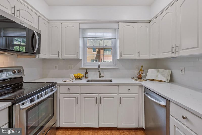 2655 Centennial Ct, Alexandria, VA 22311