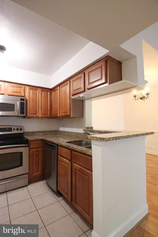 3304 Wyndham Cir #334, Alexandria, VA 22302